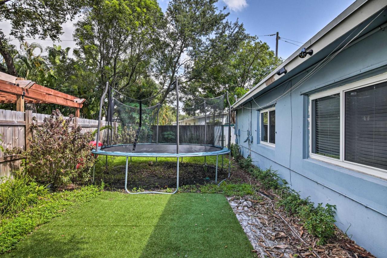 Shady And Eclectic Fort Lauderdale Dwelling With Yard! 外观 照片