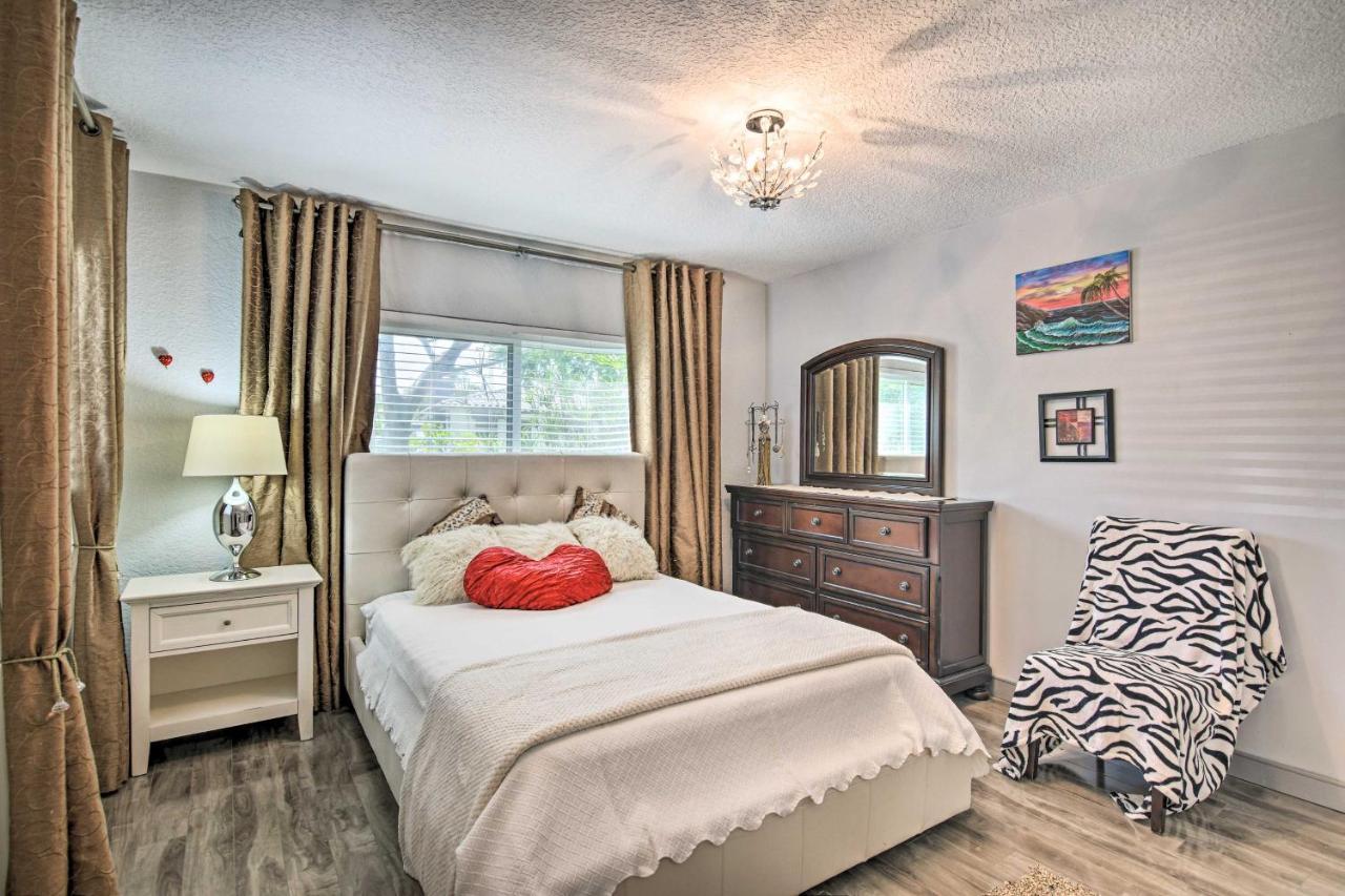 Shady And Eclectic Fort Lauderdale Dwelling With Yard! 外观 照片